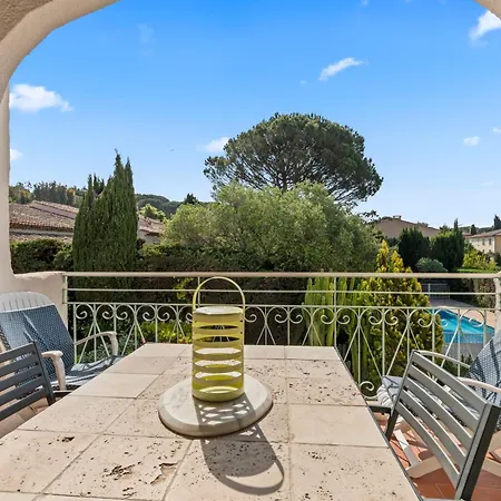Les Jardins De La Citadelle Apartment *